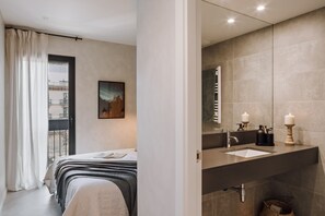 Apartment | 3 bedrooms - Aneto - 3 Bedrooms in Eixample Esquerra (Barcelona)