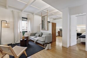 Apartment | 1 bedroom - Celoni - 1 Bedroom and Office in Sagrada Fam lia (Barcelona)