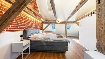 3 bedrooms, free WiFi, bed sheets