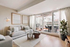 2 bedrooms - Ascea - 2 Bedroom and Terrace in Eixample Esquerra (Barcelona)