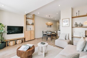 2 bedrooms - Ascea - 2 Bedroom and Terrace in Eixample Esquerra (Barcelona)