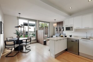 Apartment | 2 bedrooms - Tossa - 2 Bedroom and Terrace in Eixample Esquerra (Barcelona)