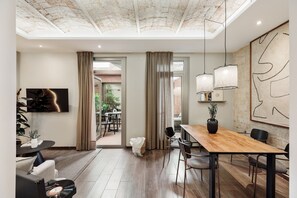 Apartment - Tunupa - 2 Bedrooms and Terrace in Sant Gervasi (Barcelona)