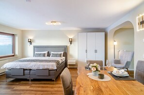 2 chambres, Wi-Fi gratuit, draps fournis