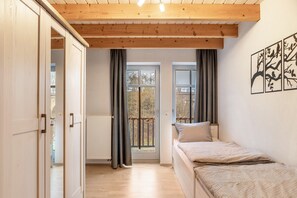 4 quartos, Wi-Fi de cortesia, roupa de cama