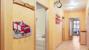 4 quartos, Wi-Fi de cortesia, roupa de cama