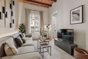 Apartment | 3 bedrooms - Gava - 3 Bedrooms and Terrace in Sagrada Fam lia (Barcelona)