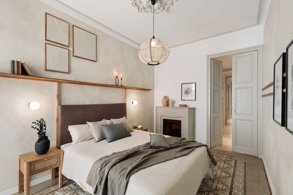 Apartment | 2 bedrooms - Lluna - 2 Bedrooms and Office in Gracia (Barcelona)