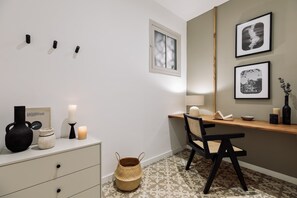 Apartment | 2 bedrooms - Lluna - 2 Bedrooms and Office in Gracia (Barcelona)