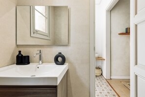 Apartment | 2 bedrooms - Lluna - 2 Bedrooms and Office in Gracia (Barcelona)