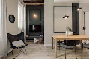 Apartment - Espriu - 2 Bedrooms and Balcony in Sant Antoni (Barcelona)