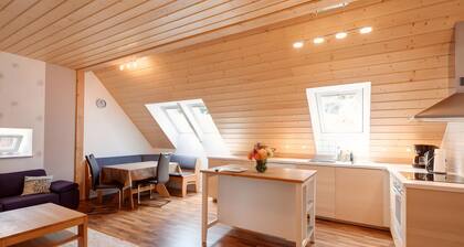 Ferienwohnung 'Hof In Liebesdorf - Akelei' mit Gemeinschaftsgarten und Wi-Fi