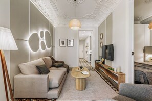 Apartment | 1 bedroom - Toliman - 1 Bedroom and Office in Eixample Dreta (Barcelona)