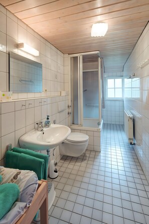 淋浴設備、風筒、提供毛巾