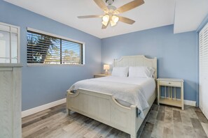 1 dormitorio, tabla de planchar con plancha, wifi gratis y ropa de cama