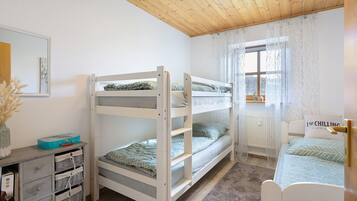 1 bedroom, free WiFi, bed sheets