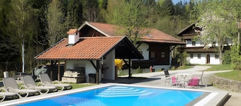 Holiday Apartment 'Ferienwohnung Geyersberg 704' with Mountain View, Communal Pool and Wi-Fi