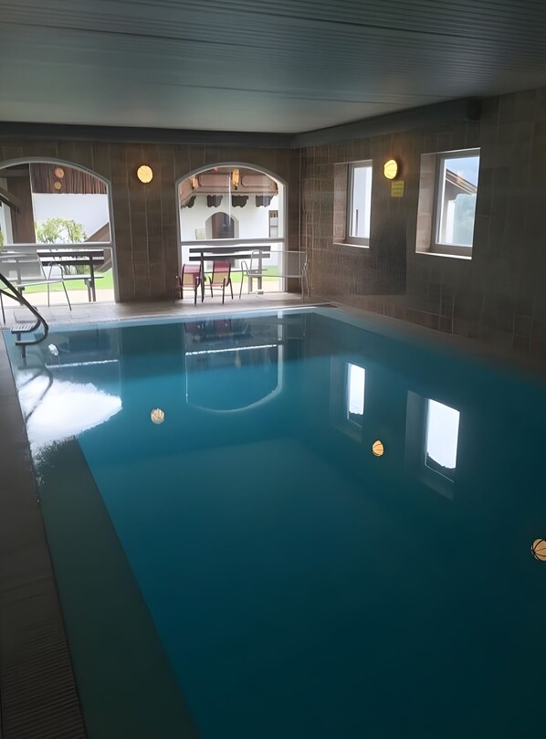Innenpool, beheizter Pool