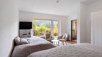 2 Schlafzimmer, Bügeleisen/Bügelbrett, Bettwäsche