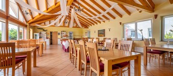 Apartment 'Fewo Pumuckl' with Mountain View, Private Garden and Wi-Fi