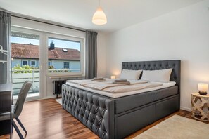 3 bedrooms, free WiFi, bed sheets