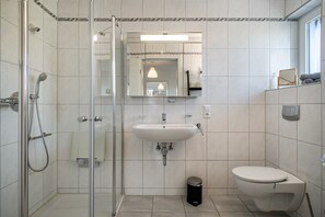 Doccia, asciugacapelli, asciugamani