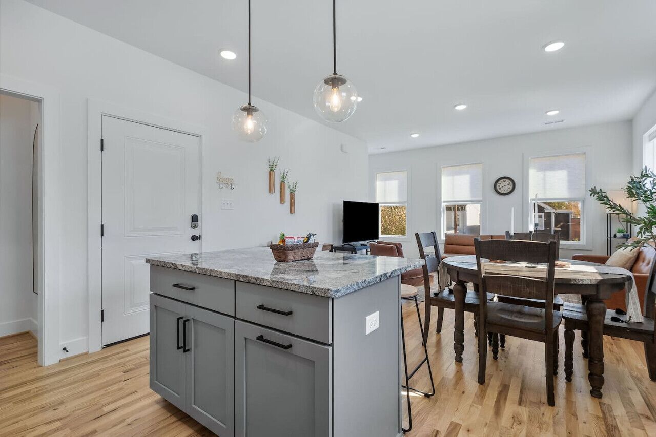 Duplex With Balcony: Spacious Dog-friendly Oasis! - Texas Beach, VA
