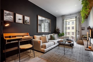 Apartment | 2 bedrooms - Quena - 2 Bedrooms and Balcony in Eixample Dreta (Barcelona)