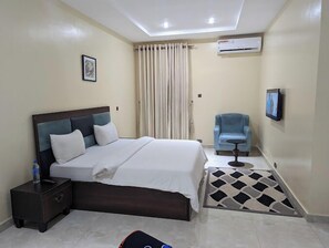 豪華客房, 陽台, 城市景觀 | 書桌、筆電工作空間、熨斗/熨衣板、免費無線上網