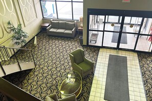 Front of property - Blue Way Inn & Suites La Crosse (La Crosse)