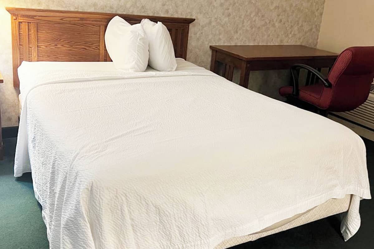 In-room safe, desk, laptop workspace, free WiFi