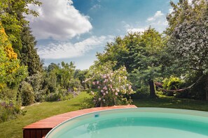 Outdoor pool - Home port Hanover, 160 sqm house with pool, sauna and garden (Hannover)