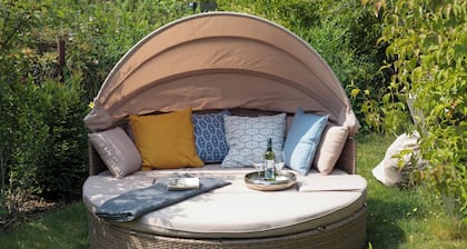 Home port Hanover, 160 sqm house with pool, sauna and garden