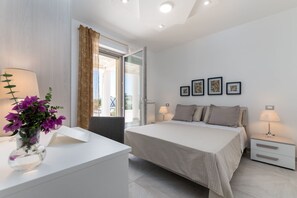 Bügeleisen/Bügelbrett, Reisekinderbett, kostenloses WLAN