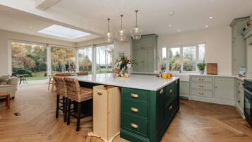 Rumah | 4 kamar tidur