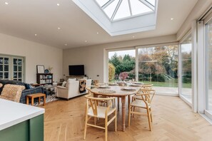 Talo | 4 makuuhuonetta