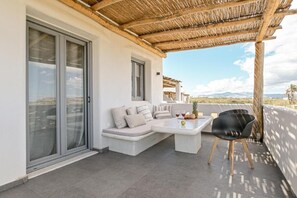 4 Bedroom Deluxe Villa Private Pool V1 | Terrace/patio - White Cocoon Exclusive villas (Naxos)