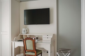 Comfort Double Room, Balcony, Park View