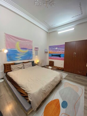 Standard Double Room, 1 King Bed - Cozy Fam Homestay in Central Hanoi - Hao Nam Street (Hanoi)