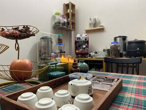 Dining room - Cozy Fam Homestay in Central Hanoi - Hao Nam Street (Hanoi)