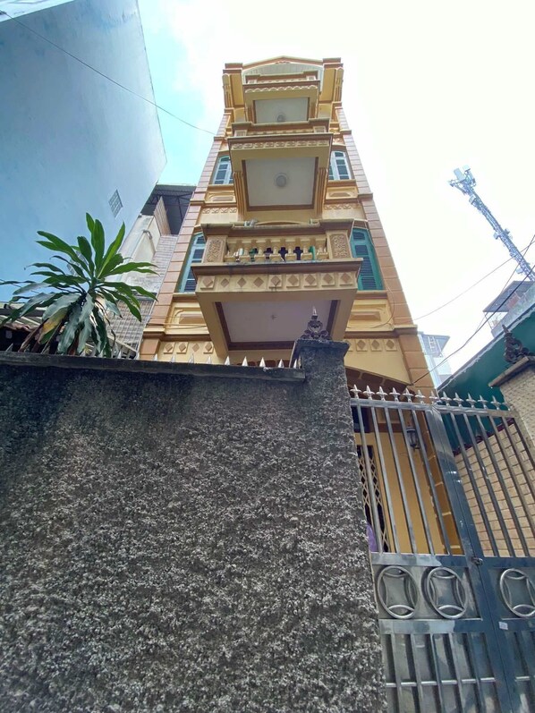 Front of property - Cozy Fam Homestay in Central Hanoi - Hao Nam Street (Hanoi)