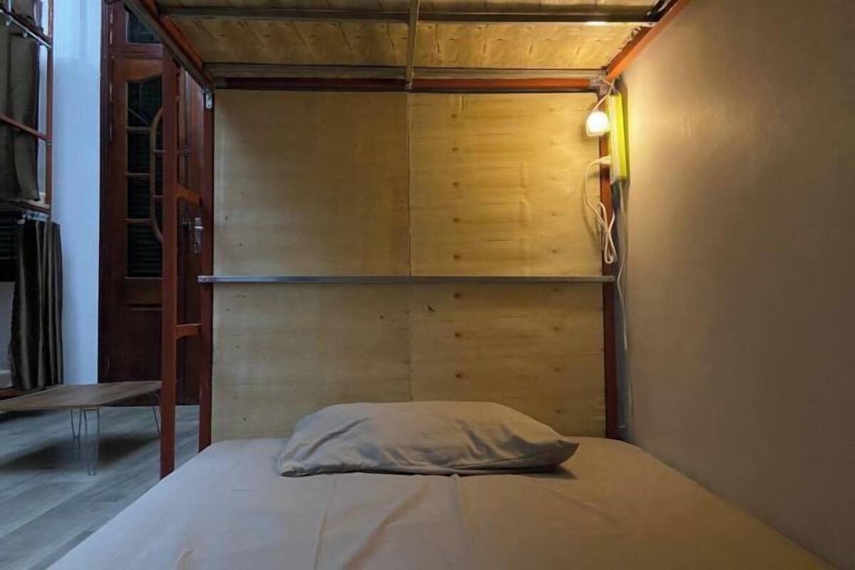 Cortinas blackout, wifi gratis y ropa de cama 