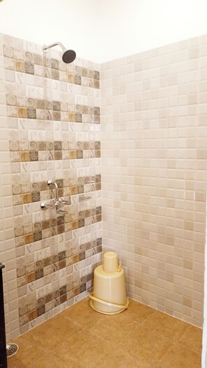 Chambre Standard, vue sur le jardin, rez-de-chaussée | Salle de bain