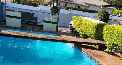 AT BLACK WOOD GUEST HOUSE