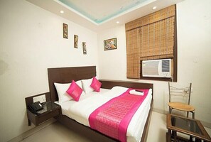 Hypo-allergenic bedding, free WiFi, bed sheets - Hotel Sunrise DX (New Delhi)