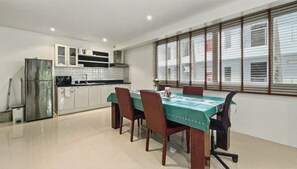 Fridge, microwave, oven, stovetop - B6 - 1 Bedroom Serviced Apartment, with sea view Balcony and shared Pool, Karon (Karon)