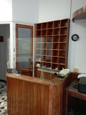 Lobby - Cozy double room with private bathroom (Luarca)