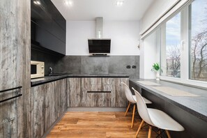 Deluxe Apartment, Balcony, Park View | Private kitchen - Apartment on Nezavisimosti 74 (Minsk)