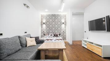 1 bedroom, blackout curtains, soundproofing, free WiFi