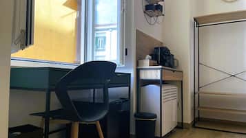 Maya | 1 Schlafzimmer, Zimmersafe, Schreibtisch, laptopgeeigneter Arbeitsplatz
